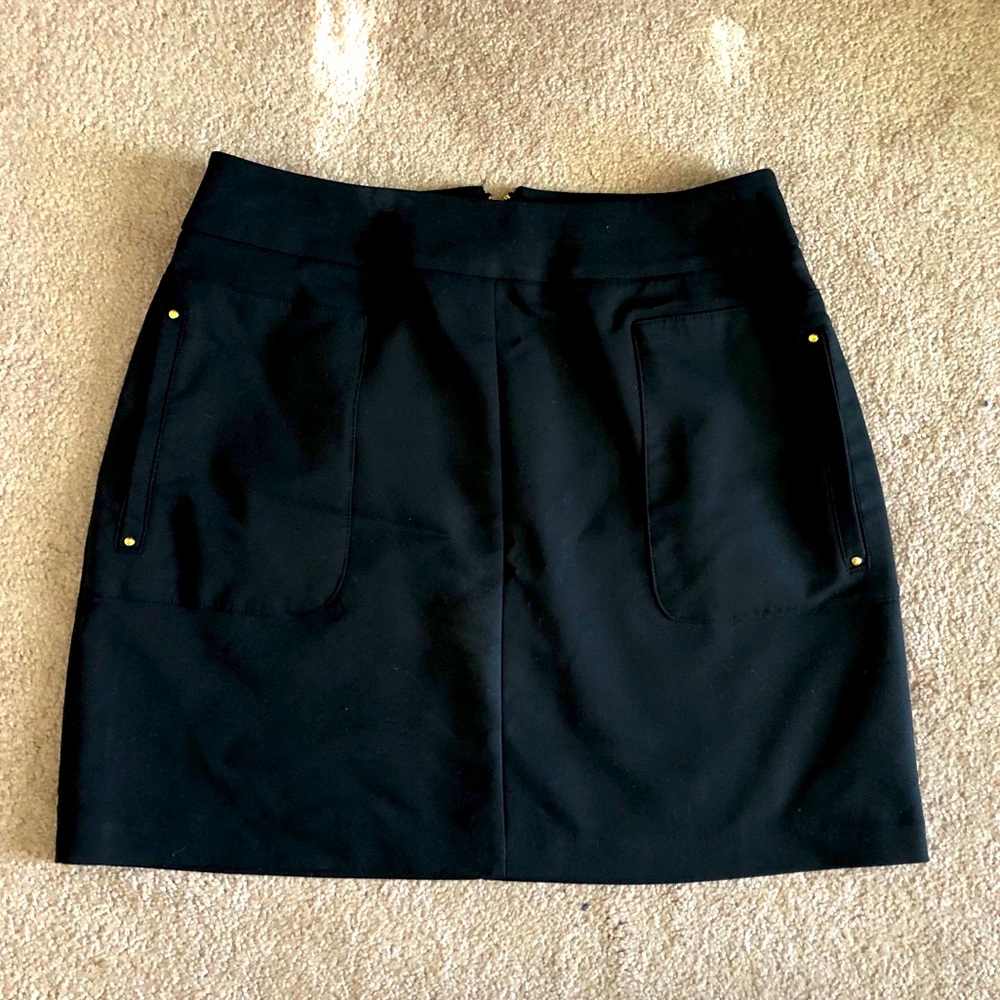 Mid-rise mini skirt